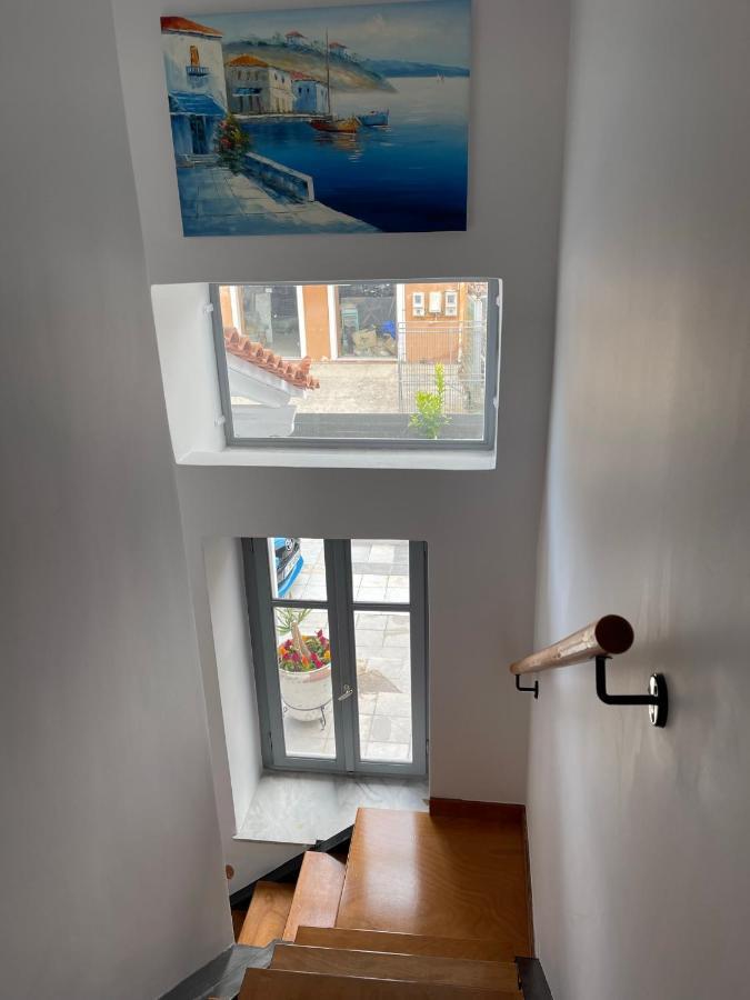 Axs First Floor Apartment Aegina Town Exterior photo