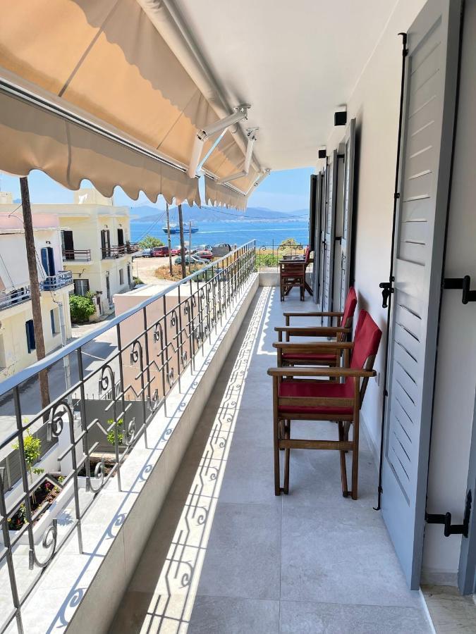 Axs First Floor Apartment Aegina Town Exterior photo